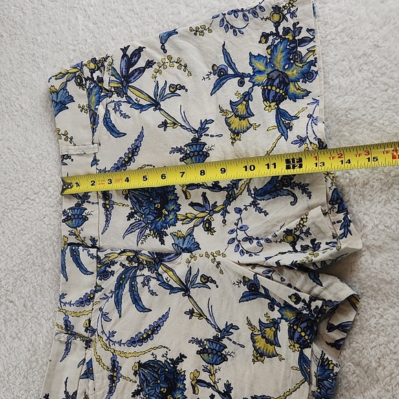 ANN TAYLOR LOFT riviera short floral linen size 10 blue yellow cream. So pretty! - Picture 3 of 8